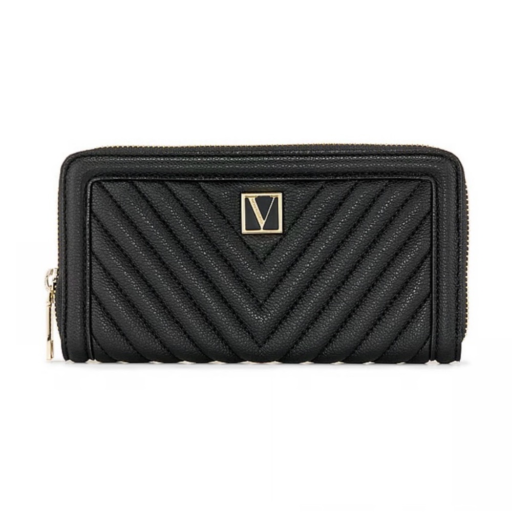 NWT Victoria’s Secret Large Black Quilted Leather Wallet with Zip